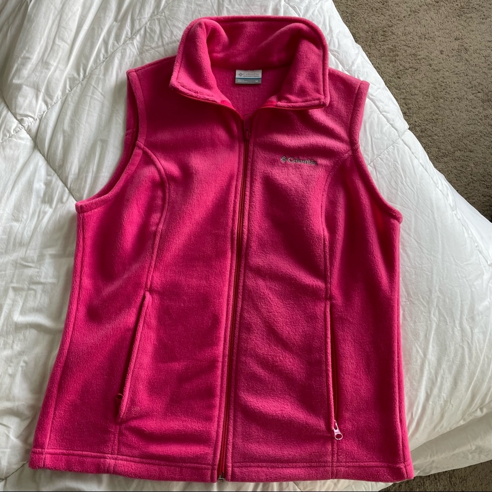 Women’s Columbia Fleece Vest in Hot Pink
